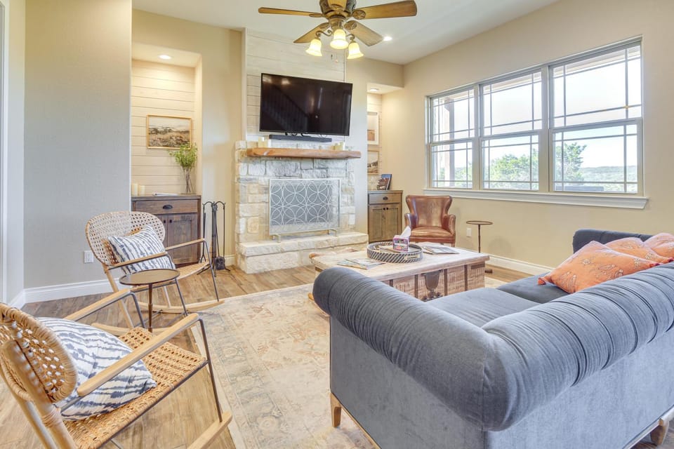 Scenic Views, Fire Pit: Texas Hill Country Getaway House in Rio Grande
