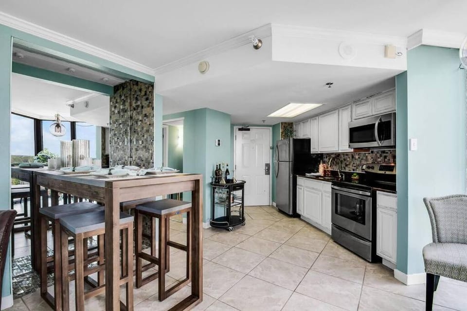 Oceanview Suite, Prime Loc, Dogs OK! 1502 Apartment in Myrtle Beach