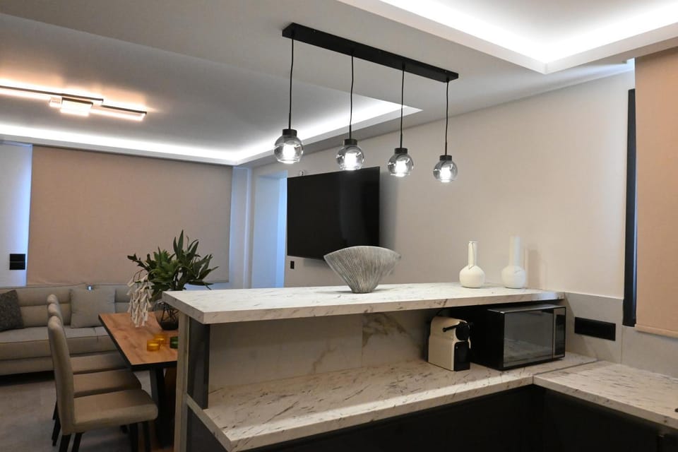 Seating area, Dining area