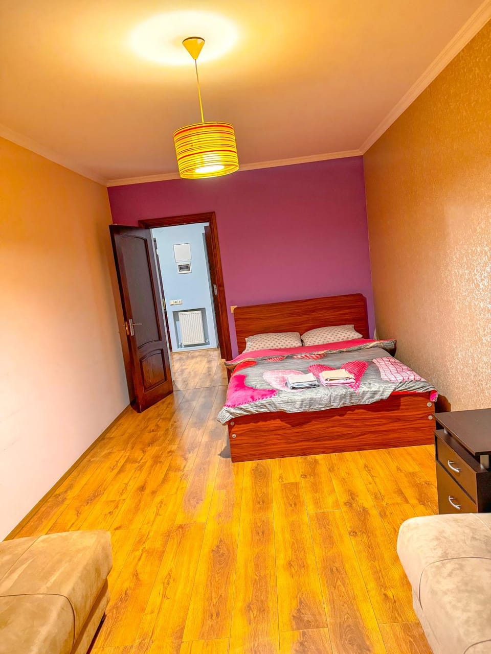 Bed, Photo of the whole room, Bedroom, towels