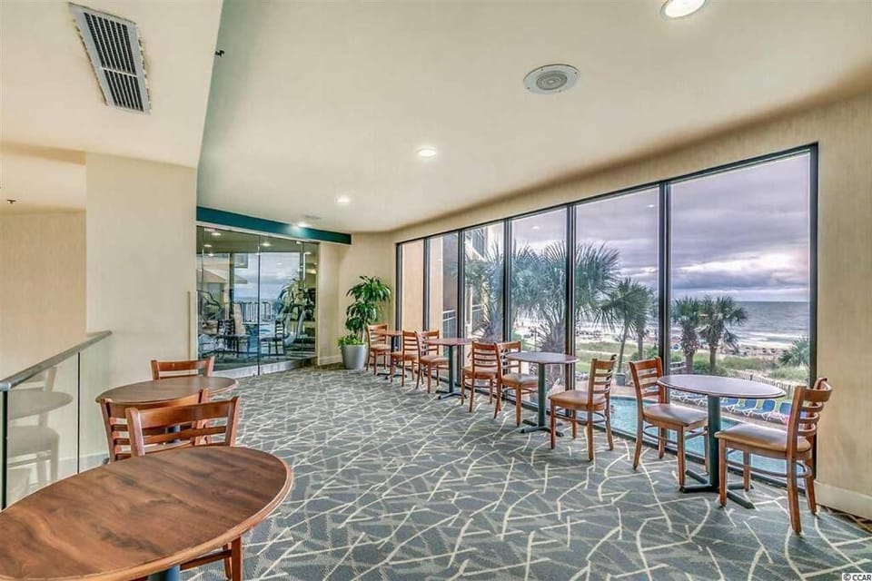 Beachfront Bliss, 1BR Suite with Ocean Views! PG 838 Apartment in Myrtle Beach