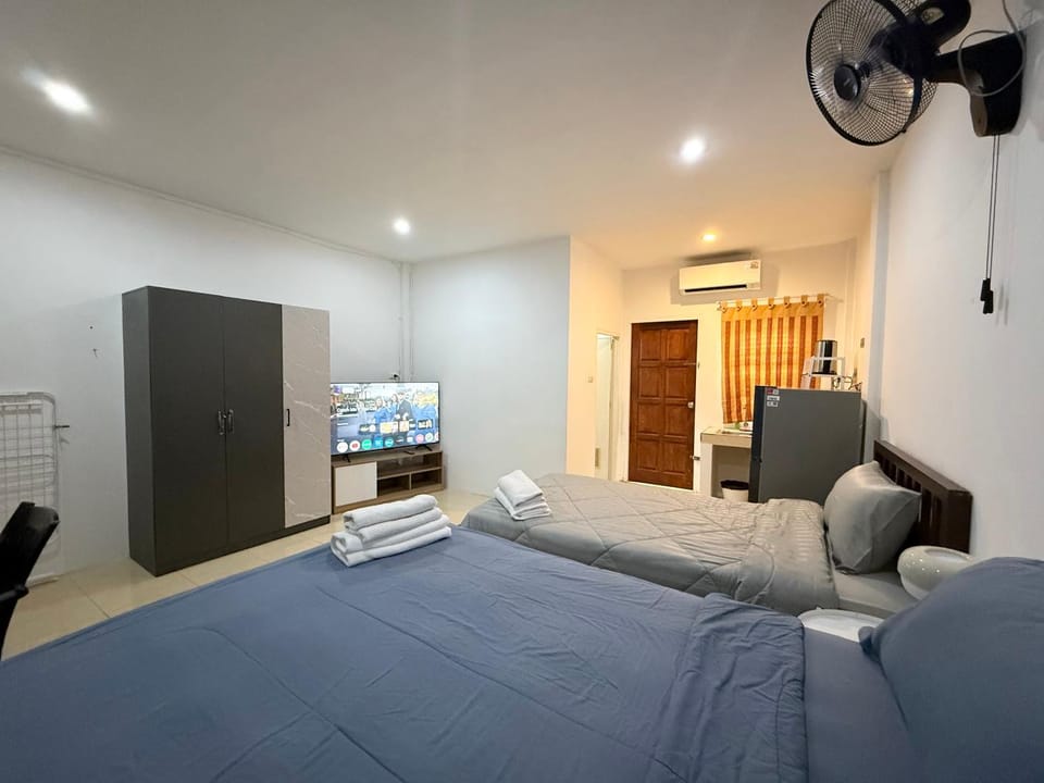 Bangtao Corner Apartment in Choeng Thale
