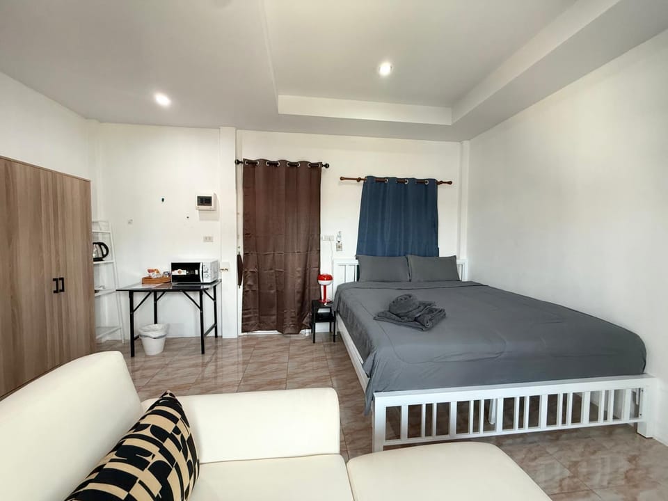 Bangtao Corner Apartment in Choeng Thale