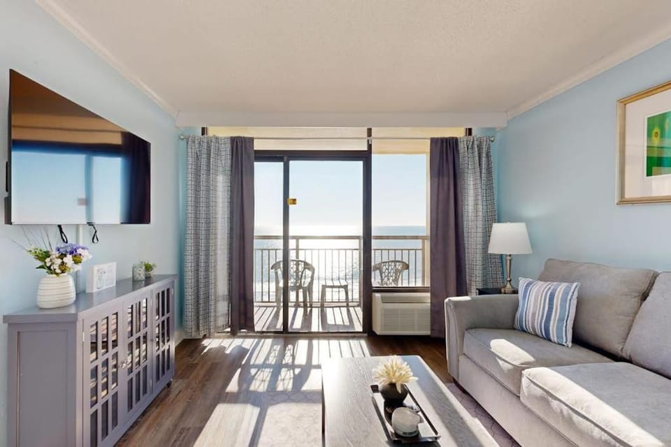 Here's Your 5 O'Clock Somewhere Apartment in Myrtle Beach