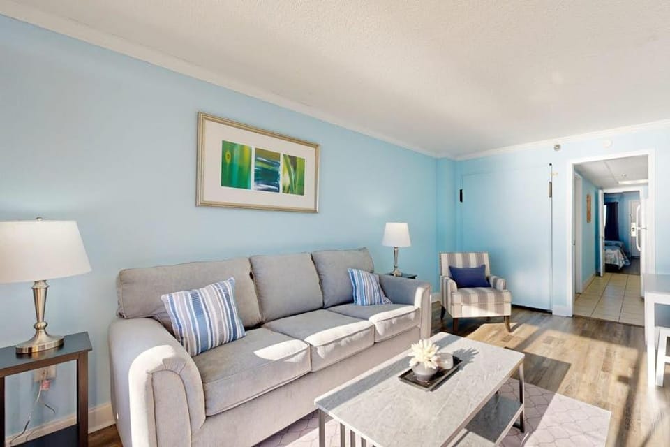 Here's Your 5 O'Clock Somewhere Apartment in Myrtle Beach