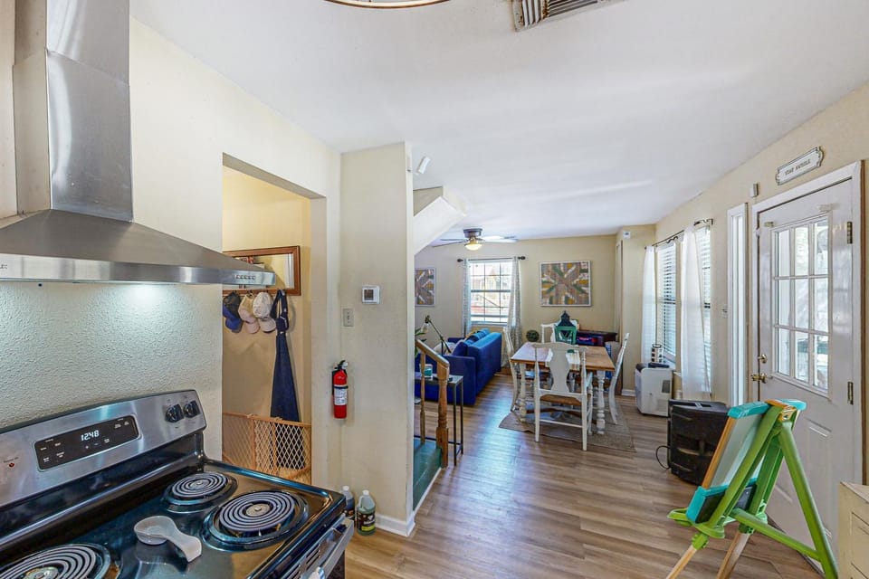 2BR Home on River with Outdoor Dining Area and Deck House in Pipe Creek