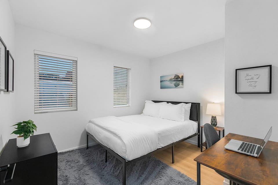 The Cloudbreak Townhome - 88 Walkscore! Apartment in Seattle