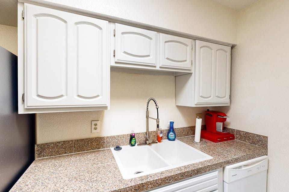 Dog-Friendly Home w/ Fenced Yard in Sierra Vista! House in Sierra Vista