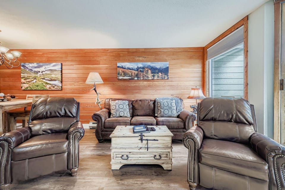 1483 Lakeside condo Apartment in Keystone