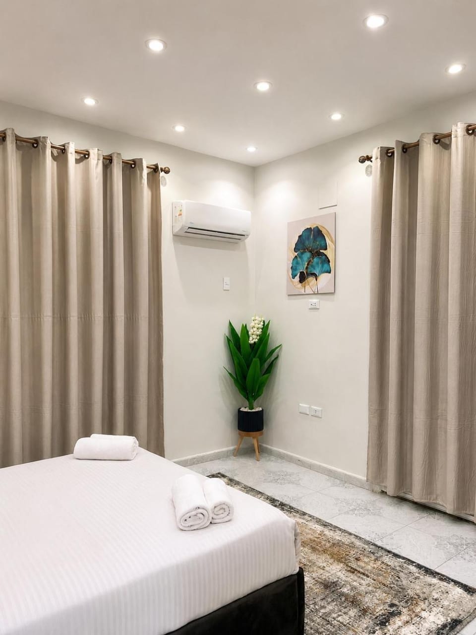 Bed, Photo of the whole room, Bedroom, towels, air conditioner