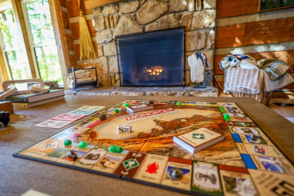 3 Mi to Dtwn: Mtn-View Cabin in Gatlinburg! Cabin in Gatlinburg