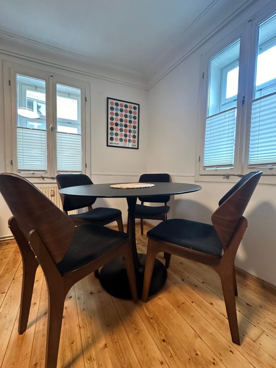 Seating area, Dining area, kitchen