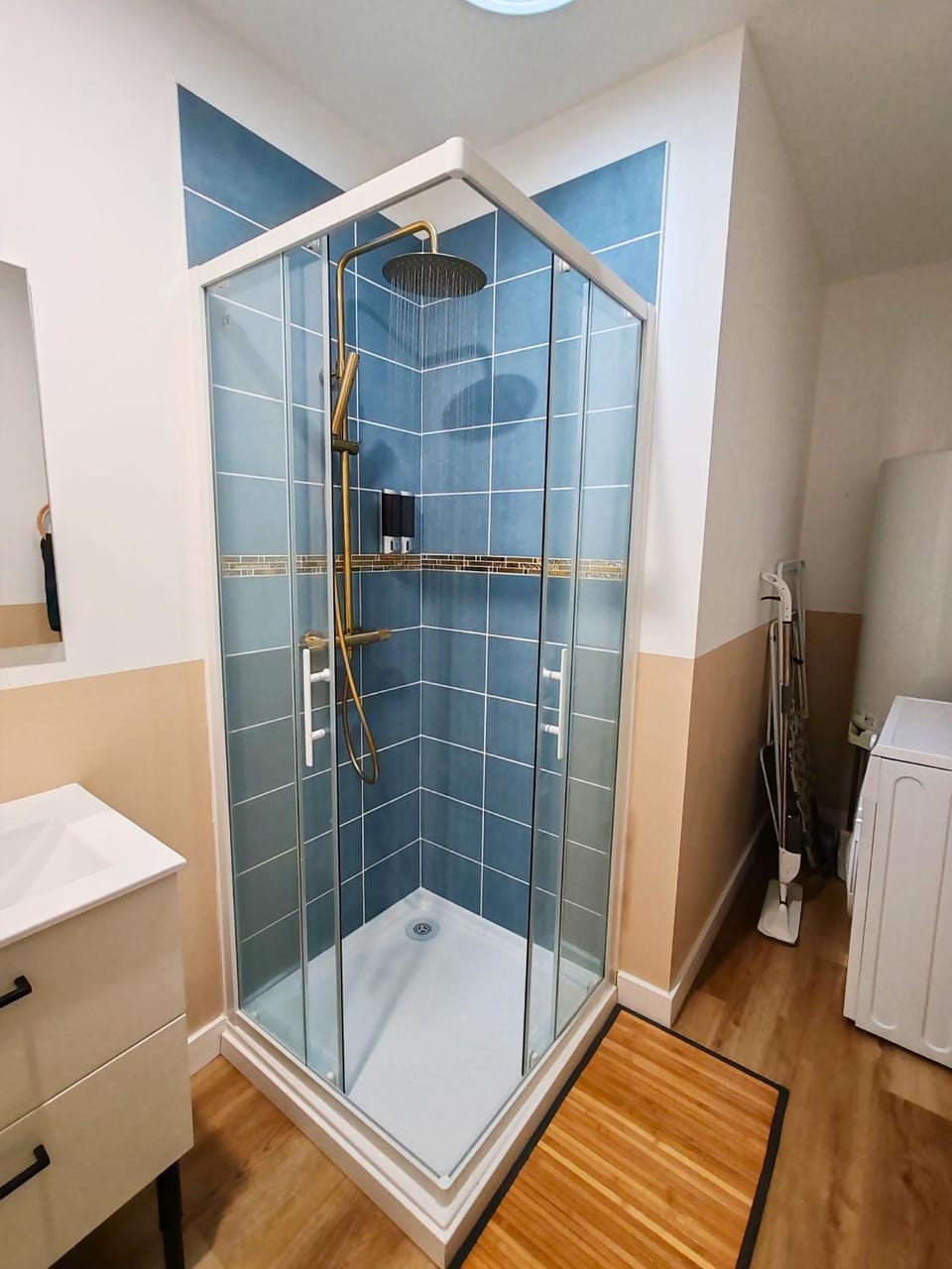 Shower, Bathroom