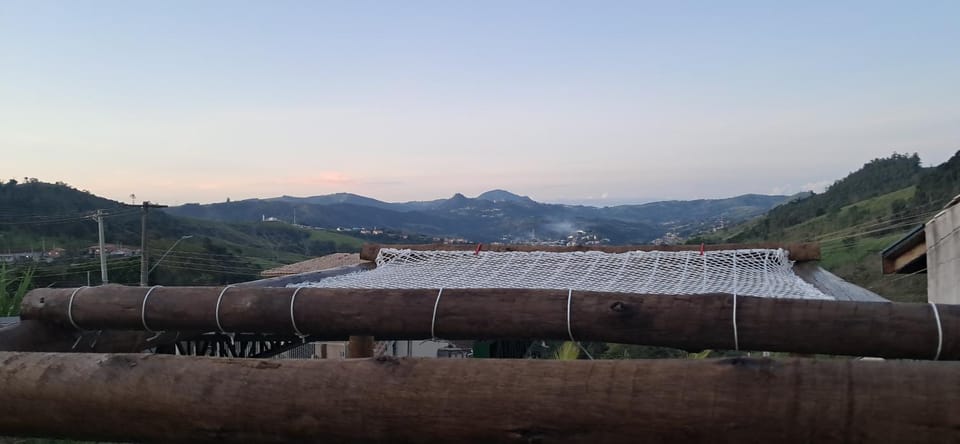 Casa com vista exuberante, no interior de São Paulo House in State of São Paulo