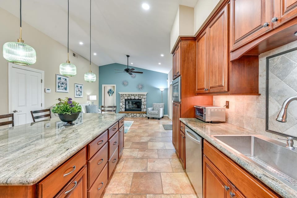 13 Mi to Downtown San Diego Quiet Home with Spa! House in Bonita