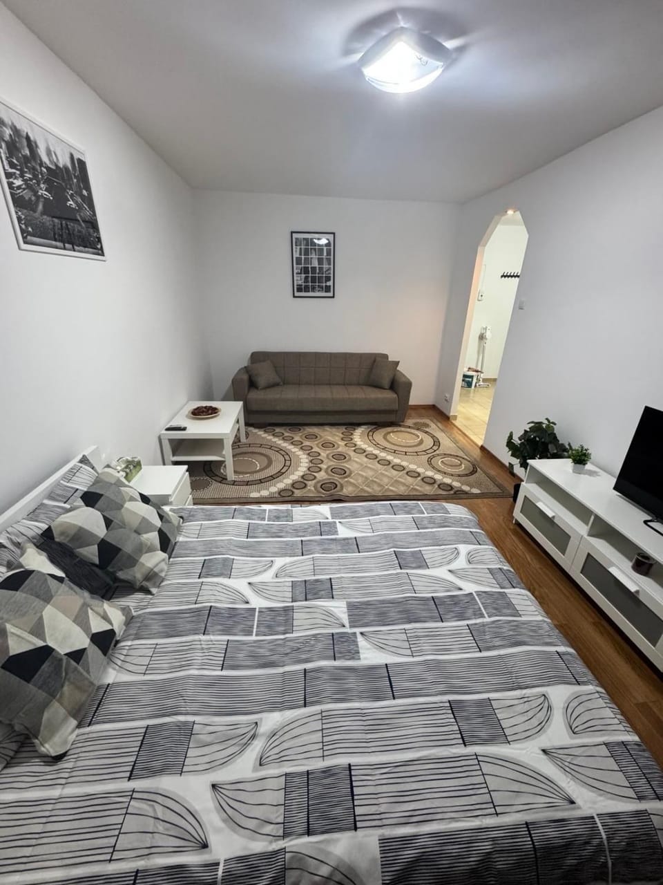 Living room, Photo of the whole room