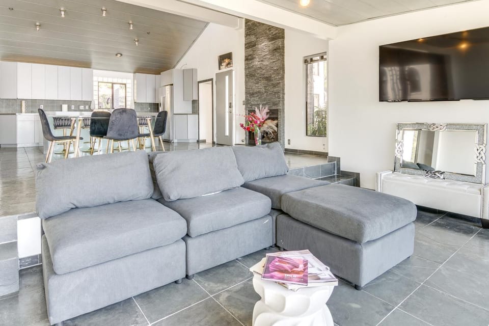 3 Mi to Beach: Home w/ Pool & Spa in Malibu! House in Malibu