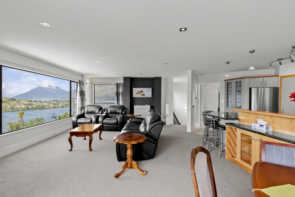 Wonderful On Woodlands - Family friendly home House in Queenstown