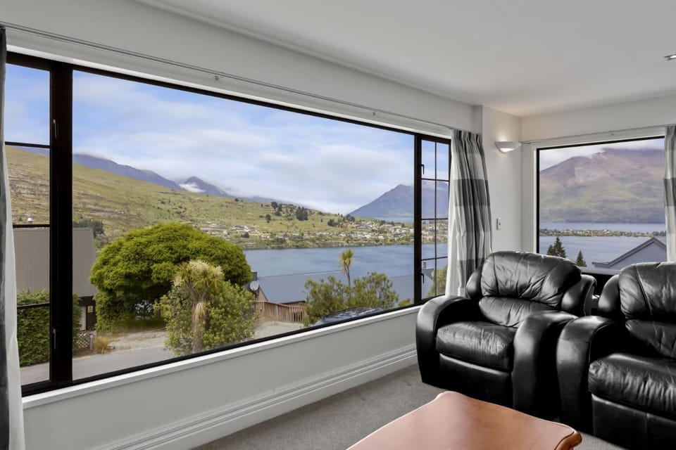 Wonderful On Woodlands - Family friendly home House in Queenstown