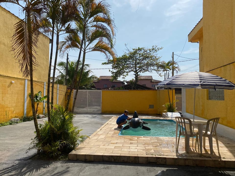Pousada Amarela Beach Bed and Breakfast in Itanhaém