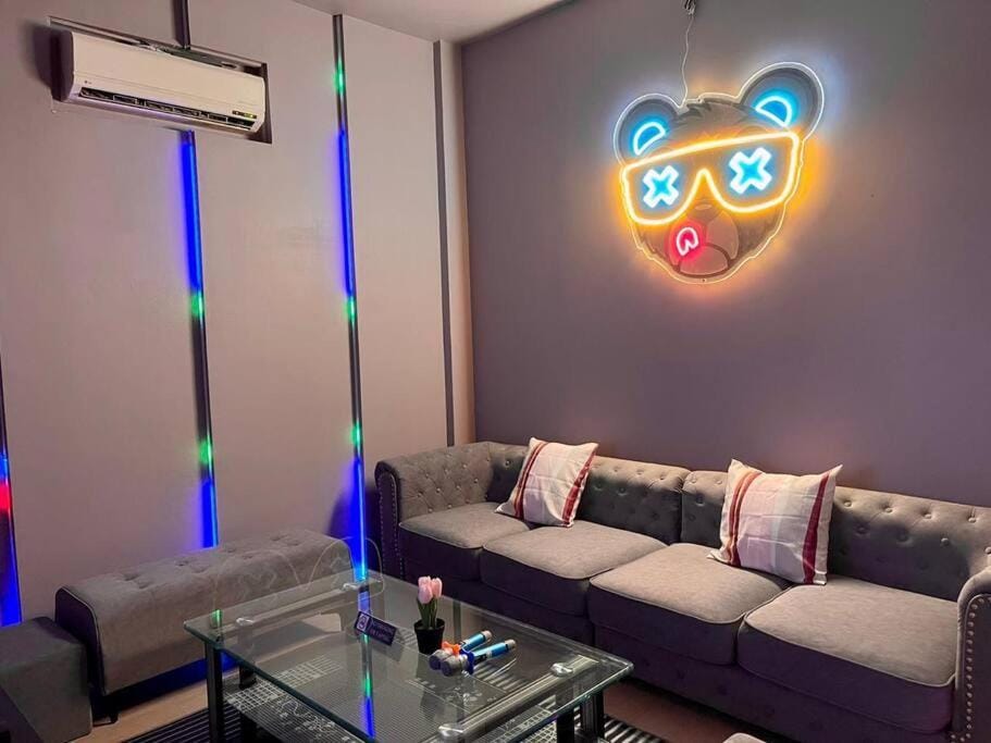 Cozy Comfort Home 12 Pax KTV Bukit Indah JB House in Johor Bahru