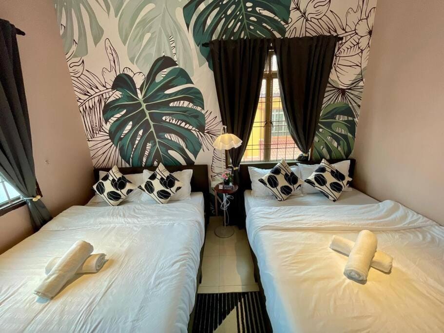 Cozy Holiday Home 18 Pax Bukit Indah JB House in Johor Bahru