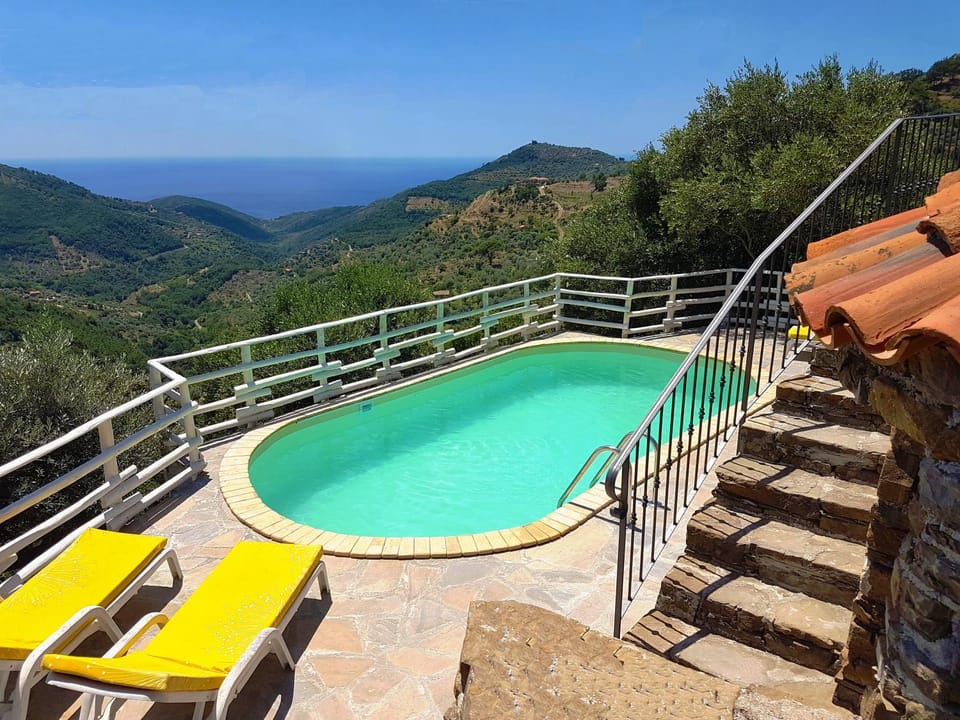 Day, Swimming pool, Swimming pool