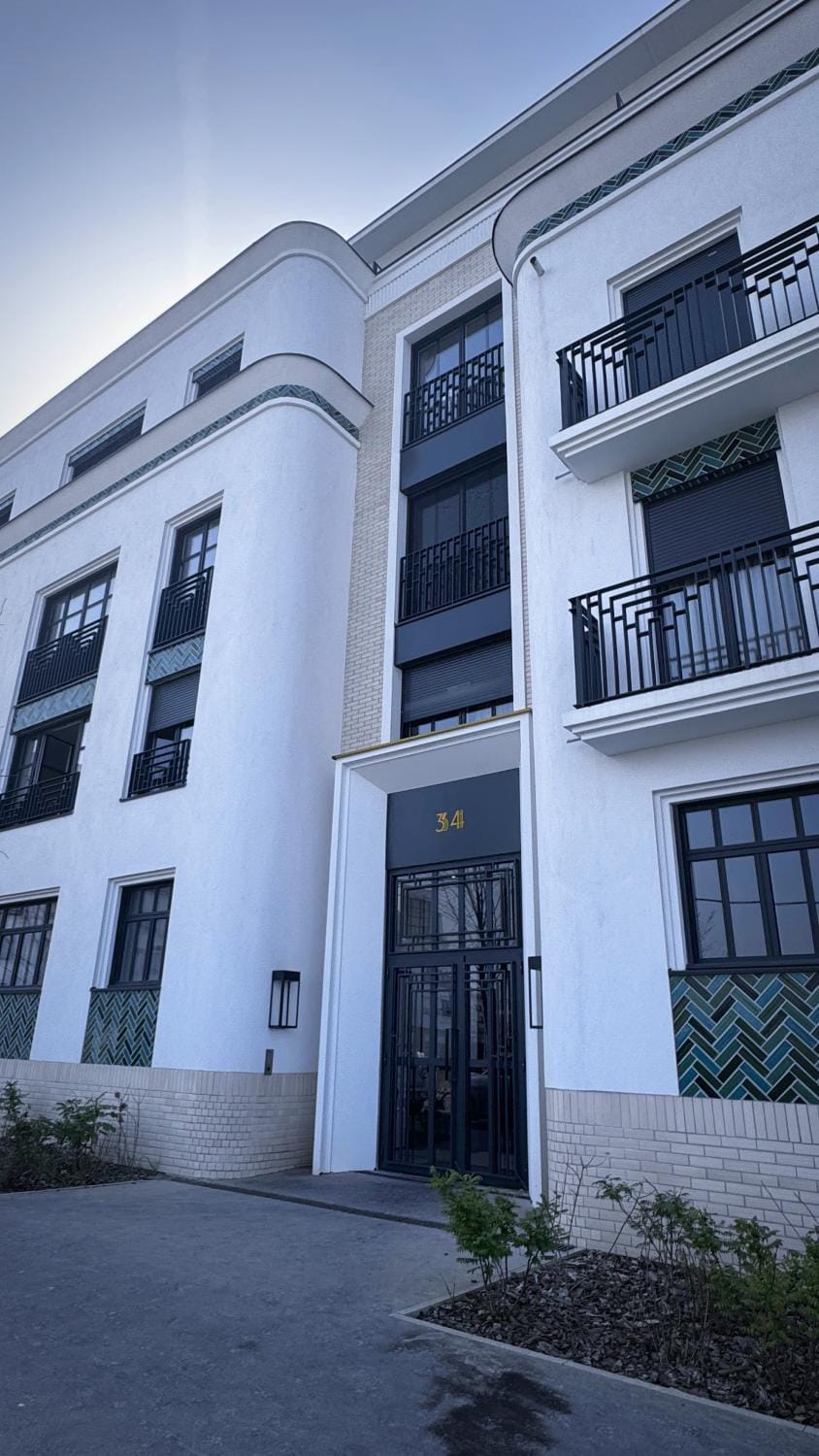 Property building, Day