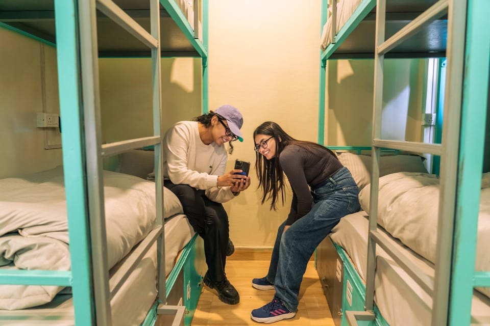 Bed, Photo of the whole room, Guests, group of guests, bunk bed