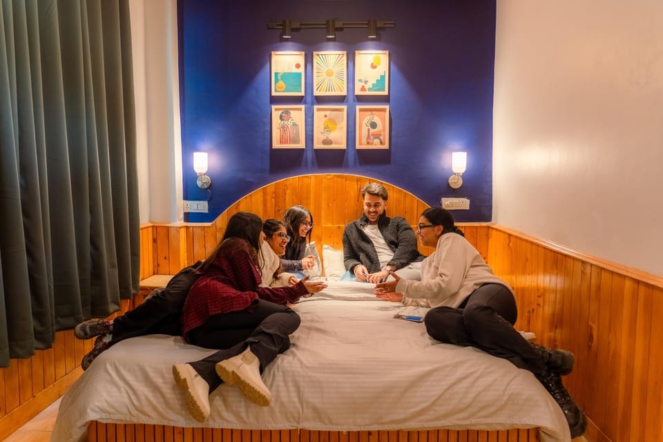 Bed, Photo of the whole room, Bedroom, group of guests