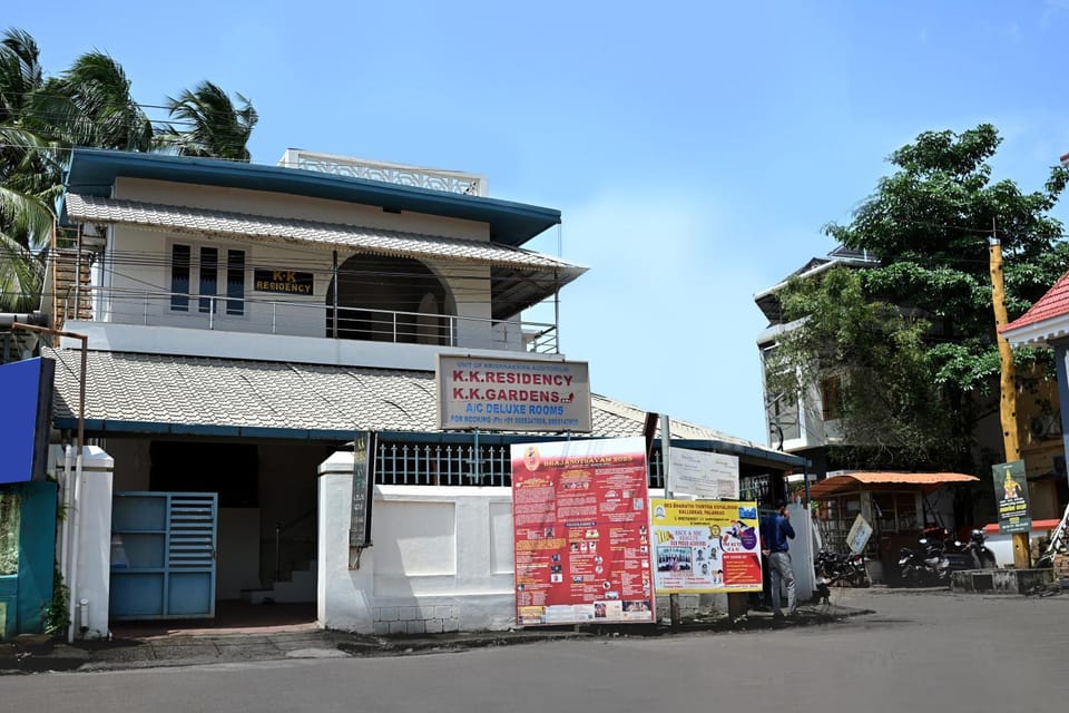 Property building, Day, Neighbourhood, Street view