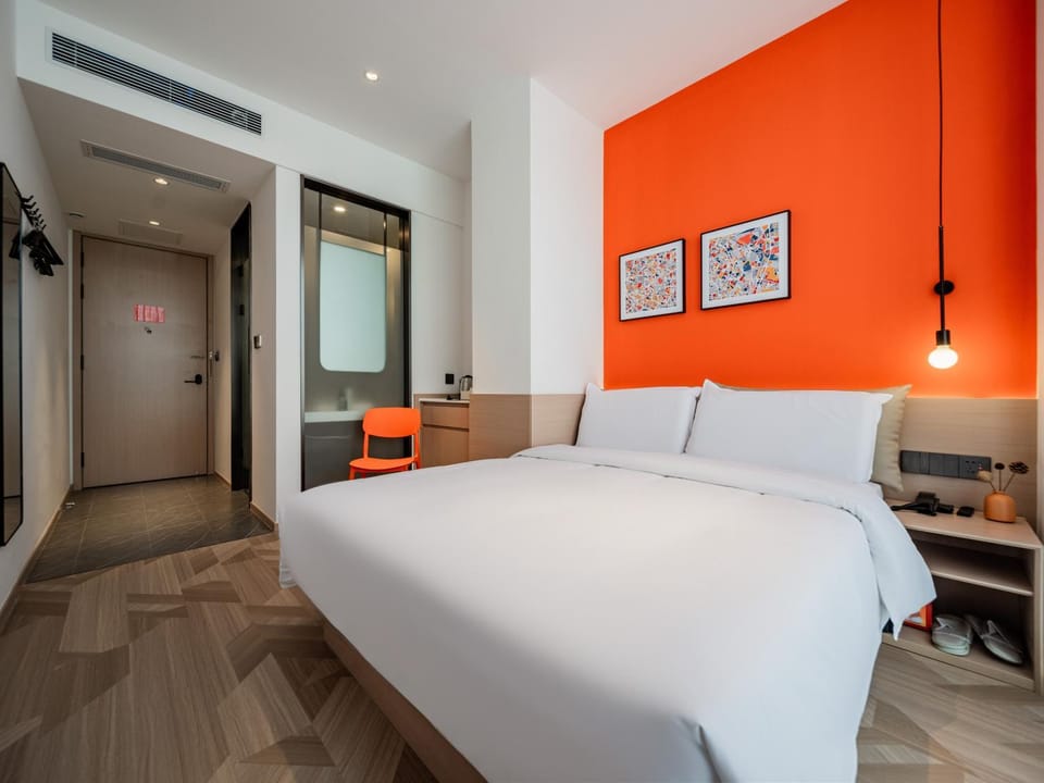 Bed, Photo of the whole room