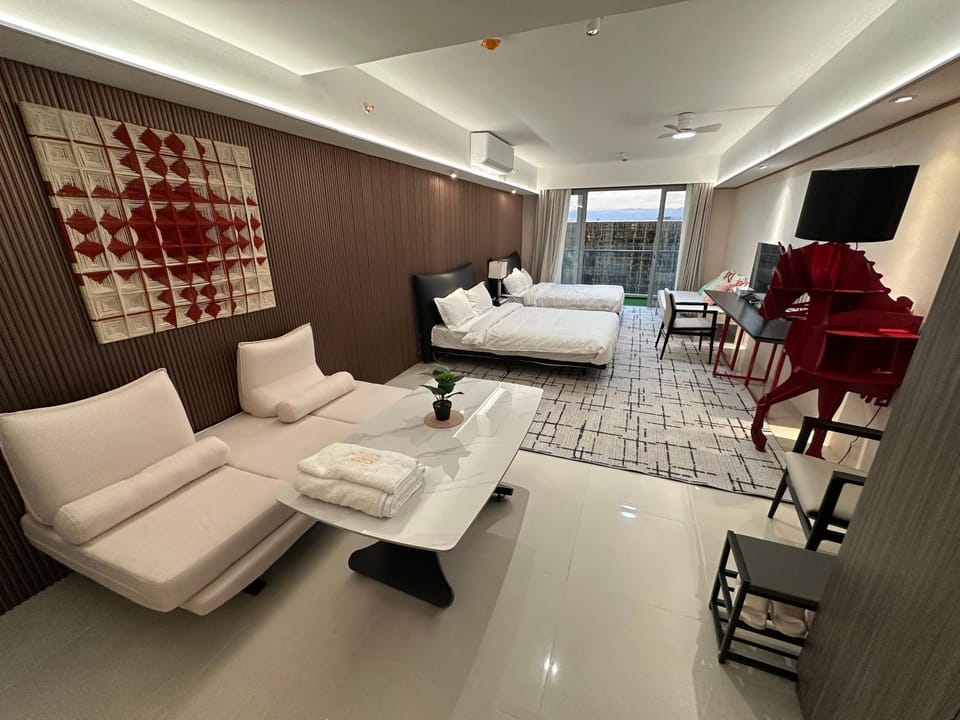 Bed, TV and multimedia, Photo of the whole room, Seating area, towels