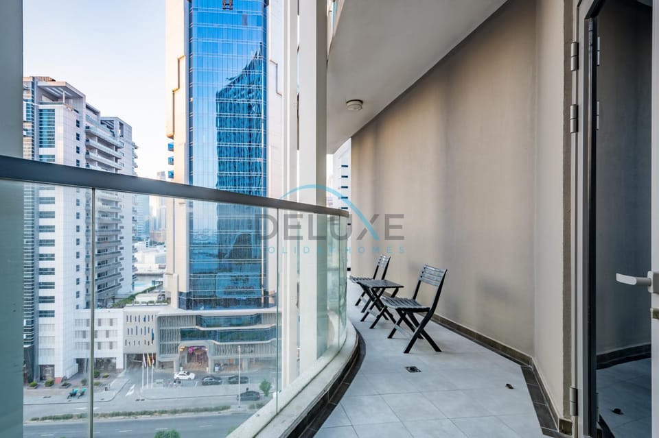 View (from property/room), Balcony/Terrace, Seating area, City view