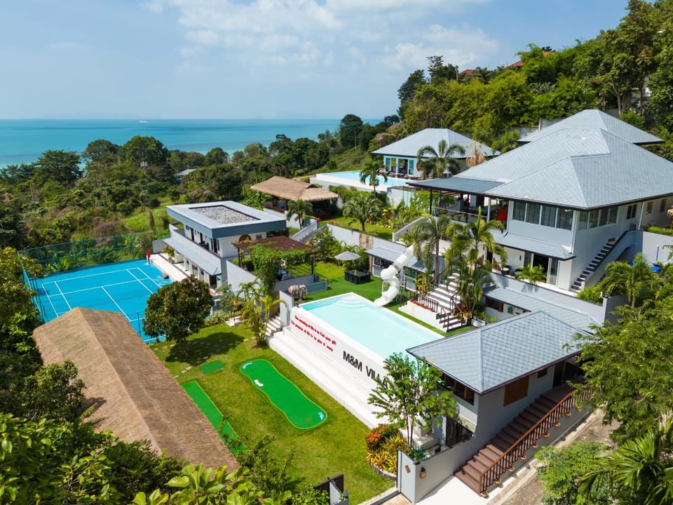 Property building, Garden, Garden view, Pool view, Sea view, Swimming pool