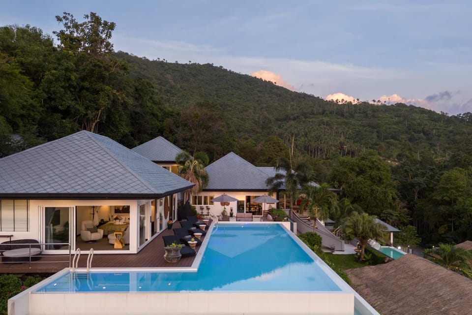 Pool view, Swimming pool