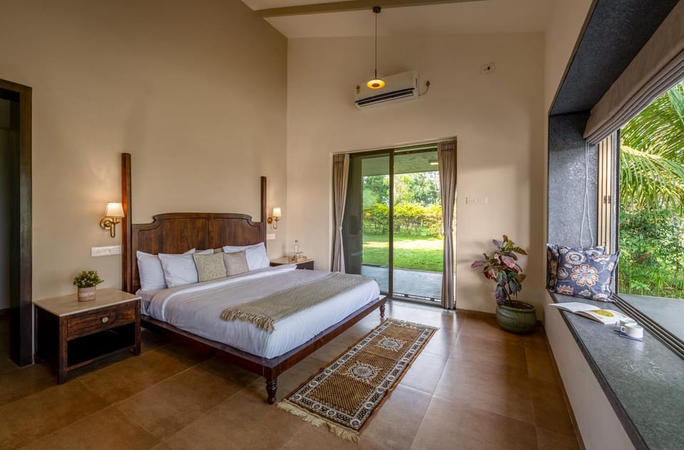 Bed, Garden, Photo of the whole room, Bedroom, Garden view, towels, wardrobe, air conditioner
