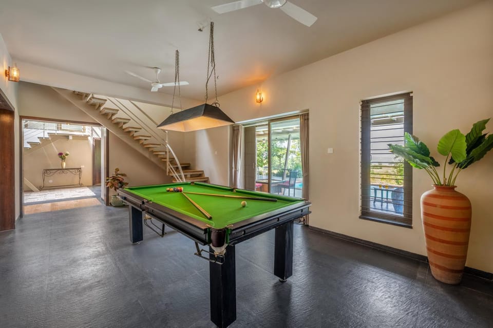 Billiard, Game Room, Living room, Pool view
