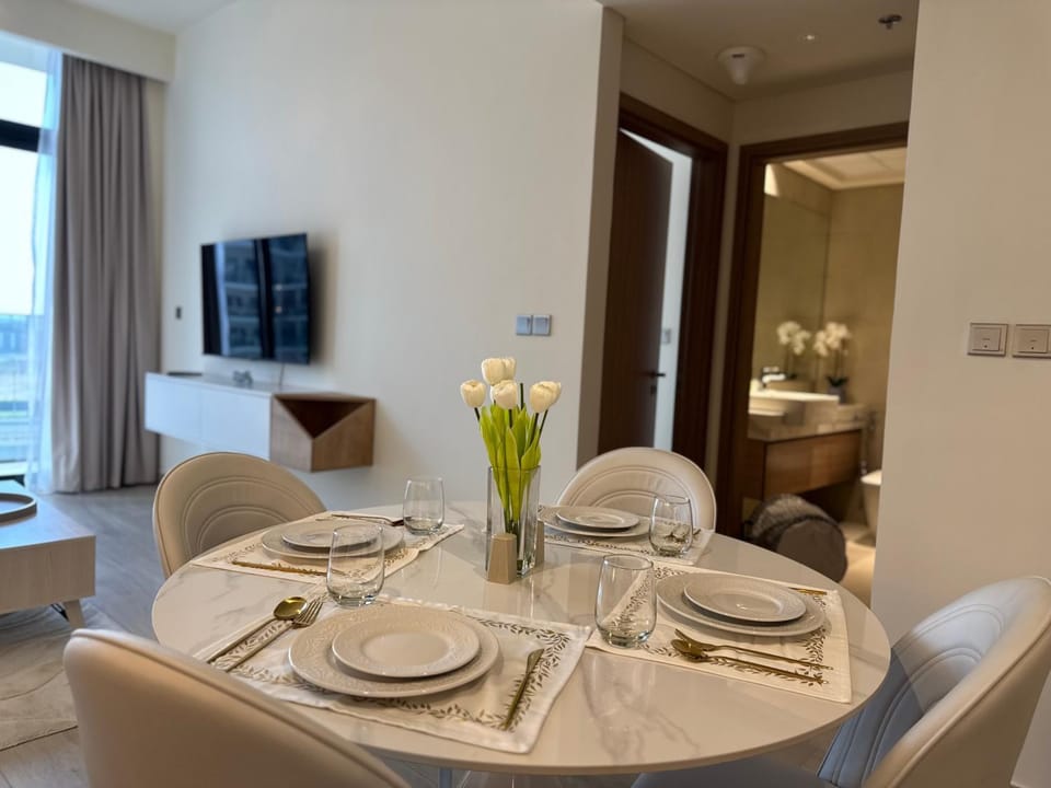 ASHRI luxurious apt in Meydan Riviera 44 Apartment in Dubai