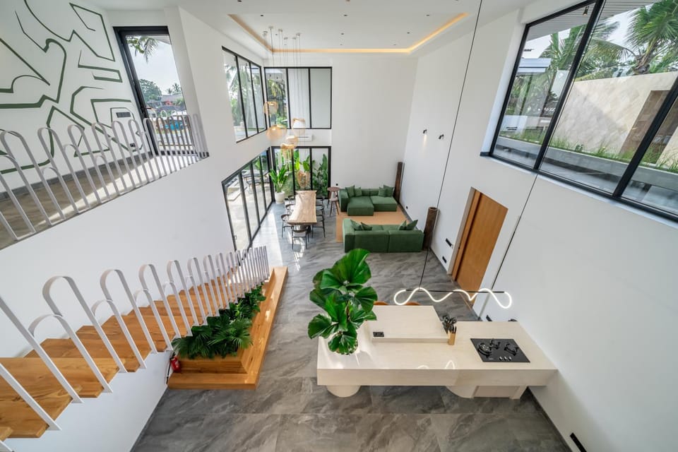 Living room, Dining area