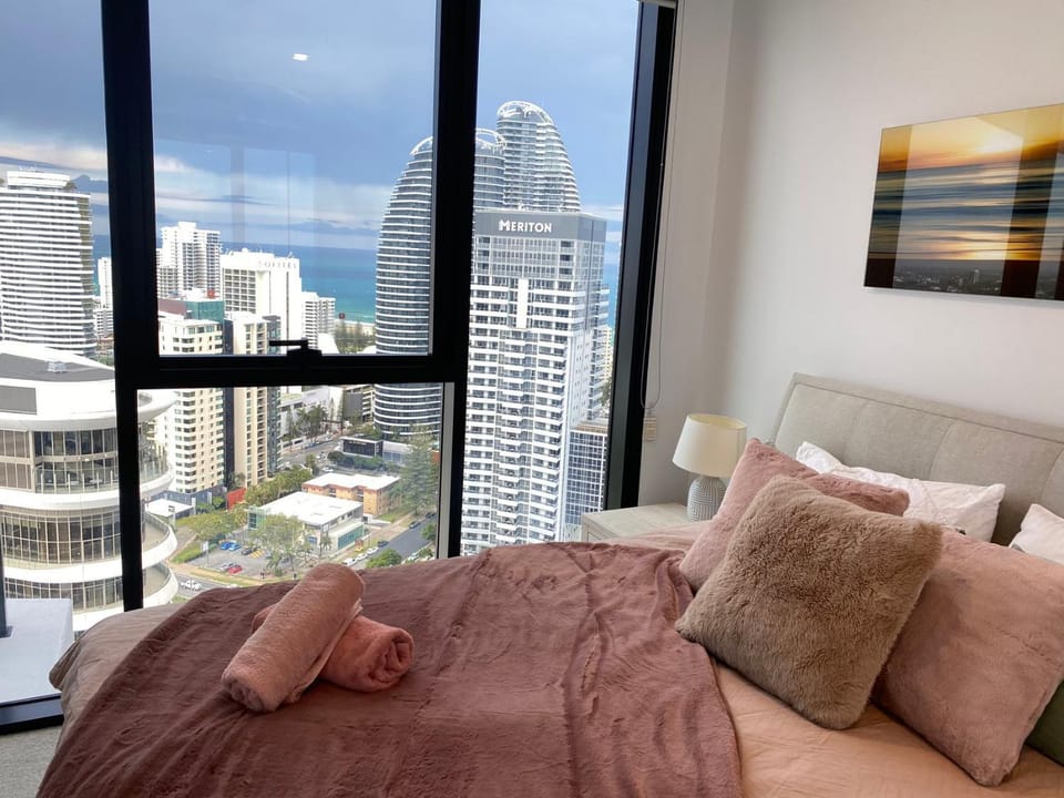 Cozy Skyline Oceanview 2b Casino Apartment in Gold Coast