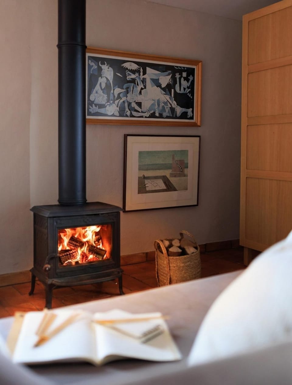 Photo of the whole room, Bedroom, fireplace