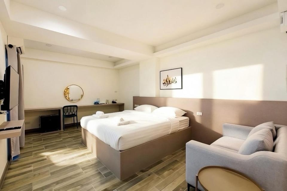 Bed, Bedroom