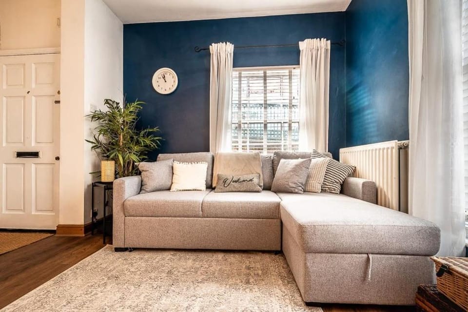 Modern, central home with character features Apartment in Exeter