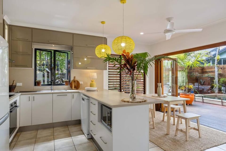 Melaleuca Villa with Private Pool Villa in Port Douglas
