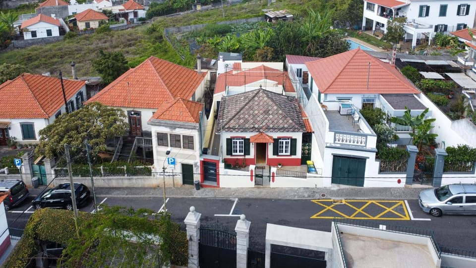 Property building, Neighbourhood, Street view