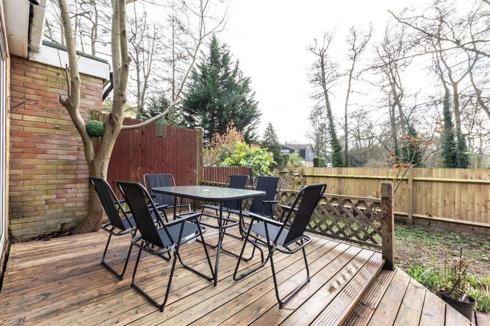 Patio, Garden, Dining area, Garden view