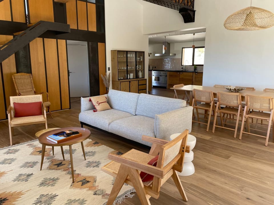 Communal lounge/ TV room, Living room, Dining area
