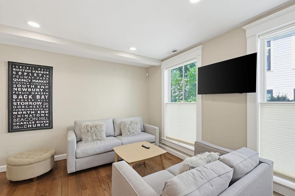 Inviting 3BR In Cambridge Walk To T & Central Sq Apartment in Cambridgeport