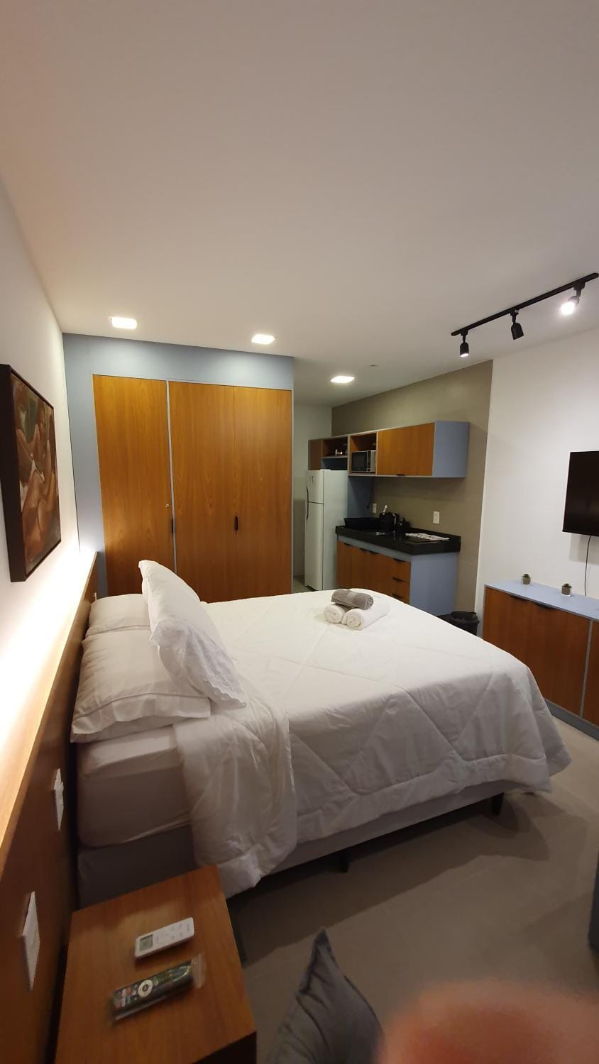 Bed, TV and multimedia, Kitchen or kitchenette, Photo of the whole room, Bedroom, minibar